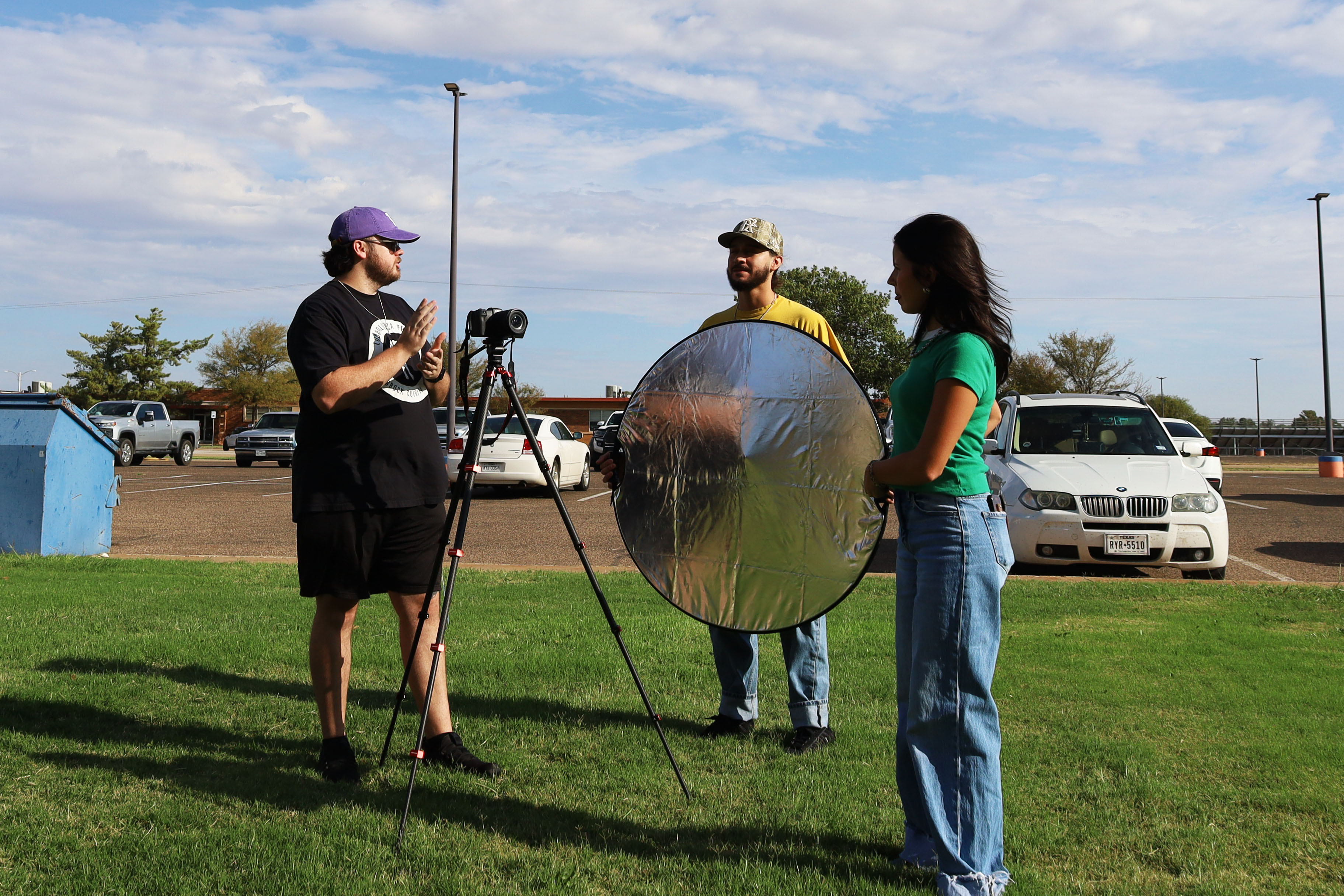 Bouncing light, capturing selves: A lesson in outdoor lighting